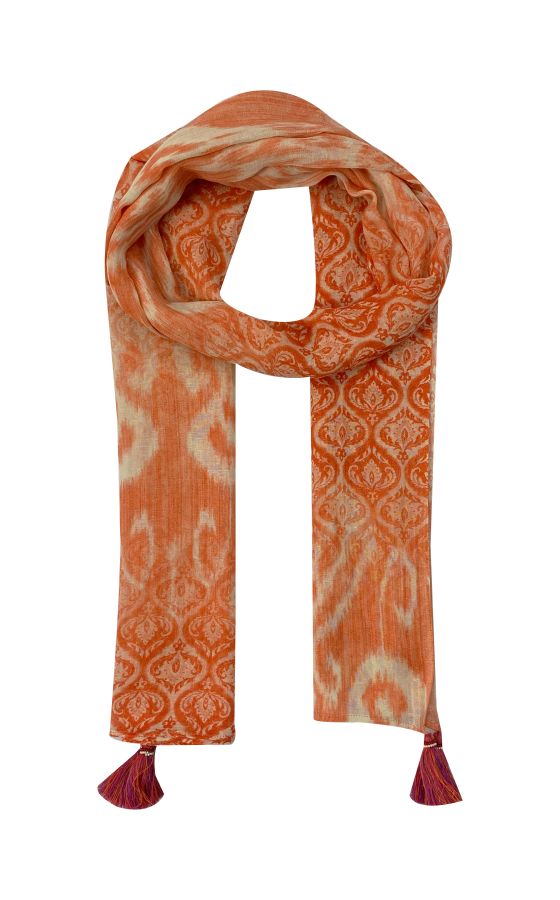 Fine Scarf with natural feeling in ikatprint in orange and white colors and decorated with tassels