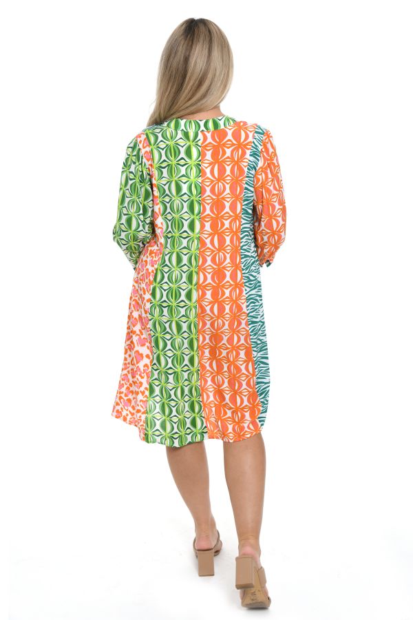 Dress with combined fabrics in retroprint