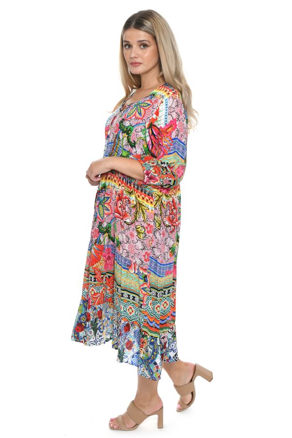 Wide dress with patchwork in strong colors